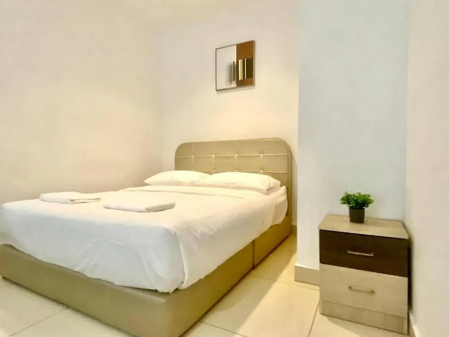 Mansion One Suites - Seaview Modern 2 Bedroom Suites George Town