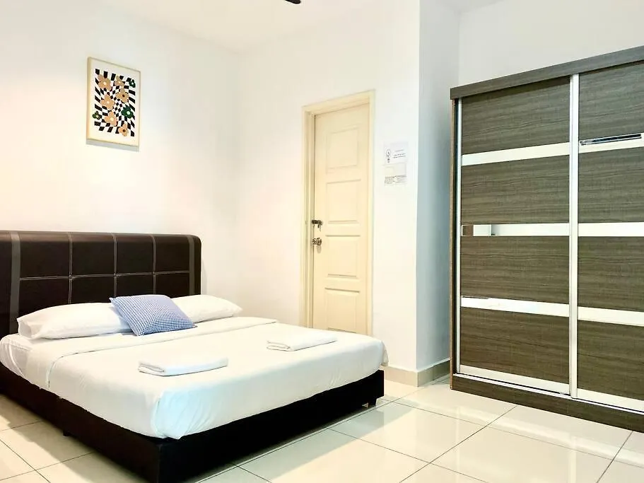 Mansion One Suites - Seaview Modern 2 Bedroom Suites George Town 0*,