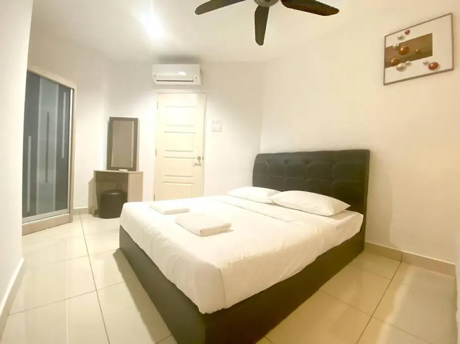 Mansion One Suites - Seaview Modern 2 Bedroom Suites George Town